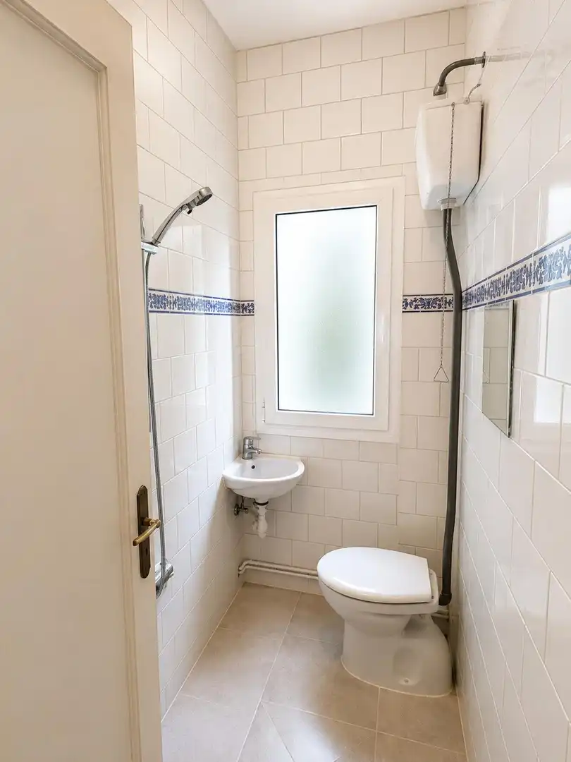 Baño de Piso en venta en Santander con Calefacción, Terraza y Amueblado