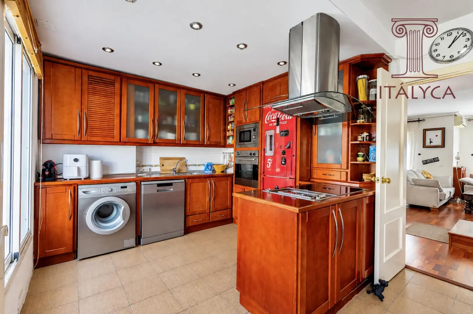 Casa aparellada amb terrassa en venda a Avenida Avenida Clara Campoamor, imagen 50