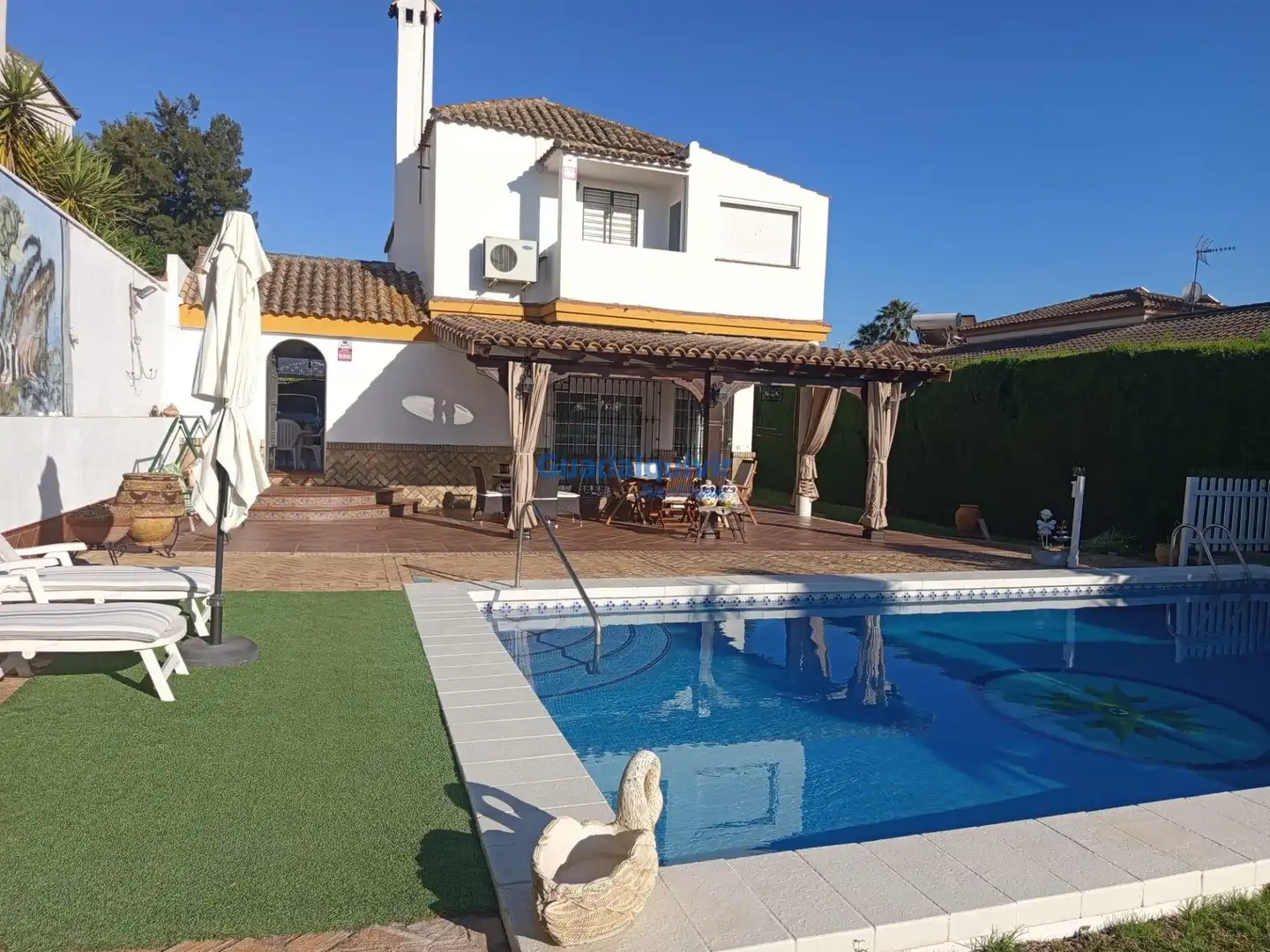 Chalet con piscina en venta en Cerros de Montequinto, imagen 12