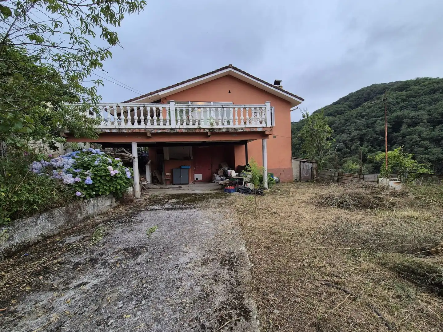 Casa con terraza en venta en Belmonte de Miranda, imagen 24