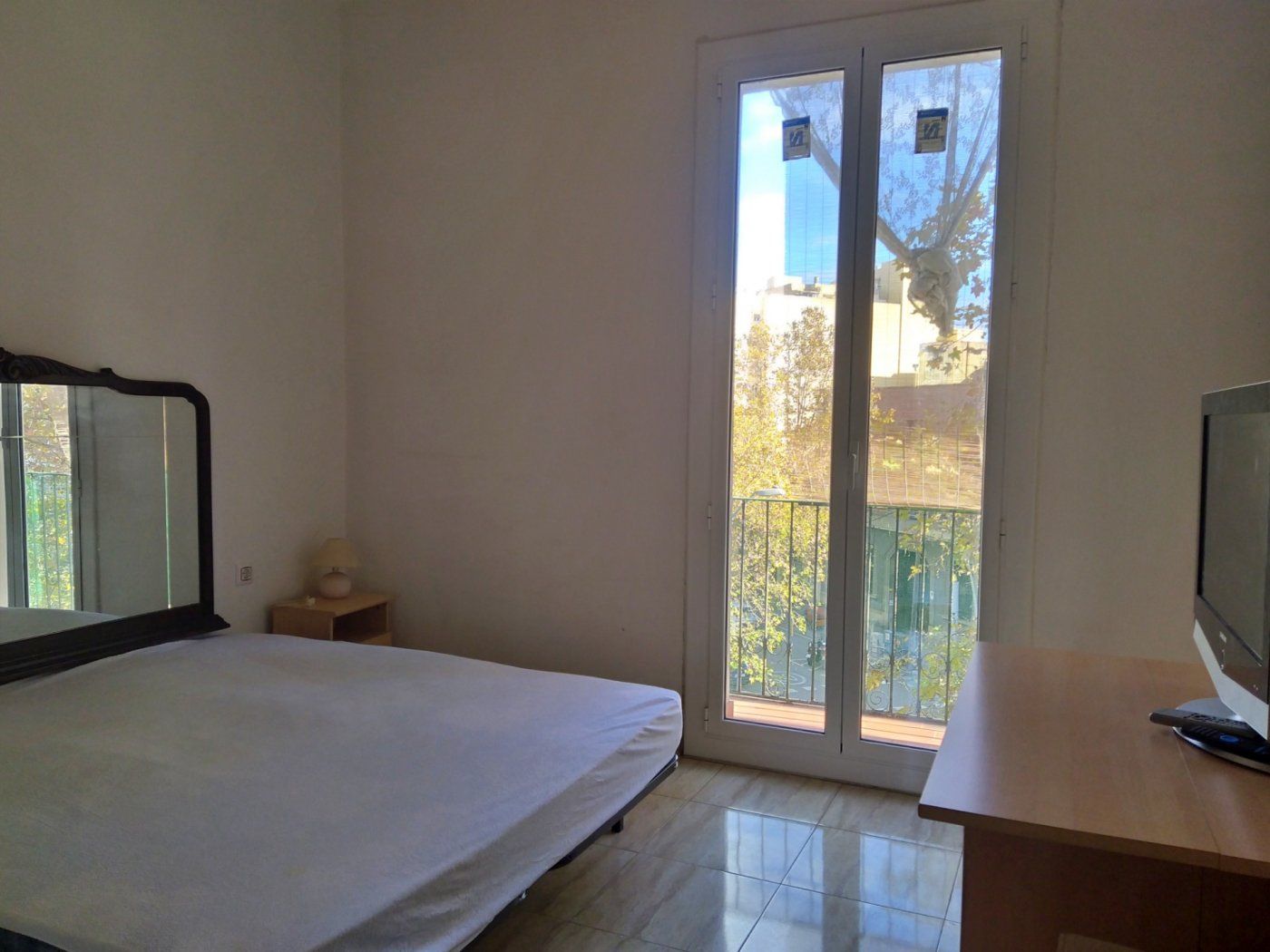 Habitación de Piso en venta en  Barcelona Capital con Calefacción y Balcón