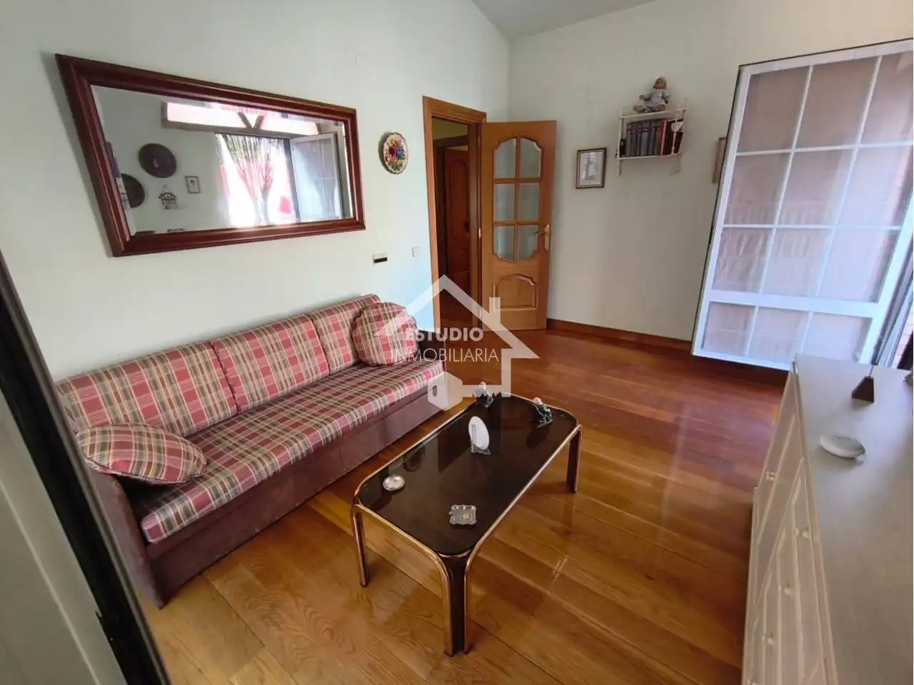 Sala d'estar de Casa o xalet en venda en Lodosa amb Aire condicionat, Calefacció i Parquet