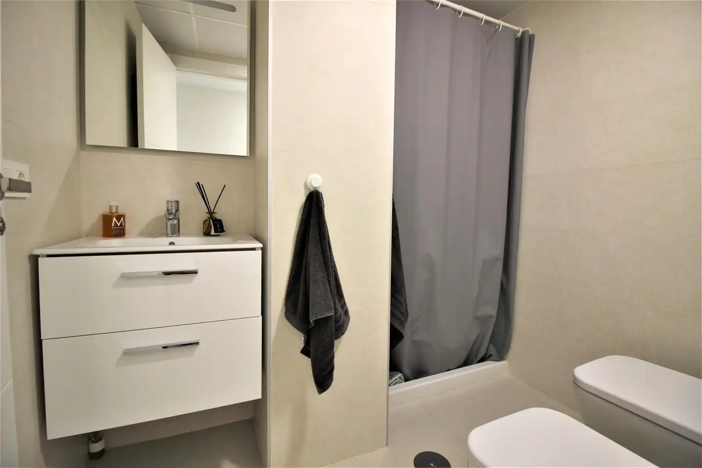 Bathroom of Flat for rent in Roquetas de Mar  with Terrace, Furnished and Community pool