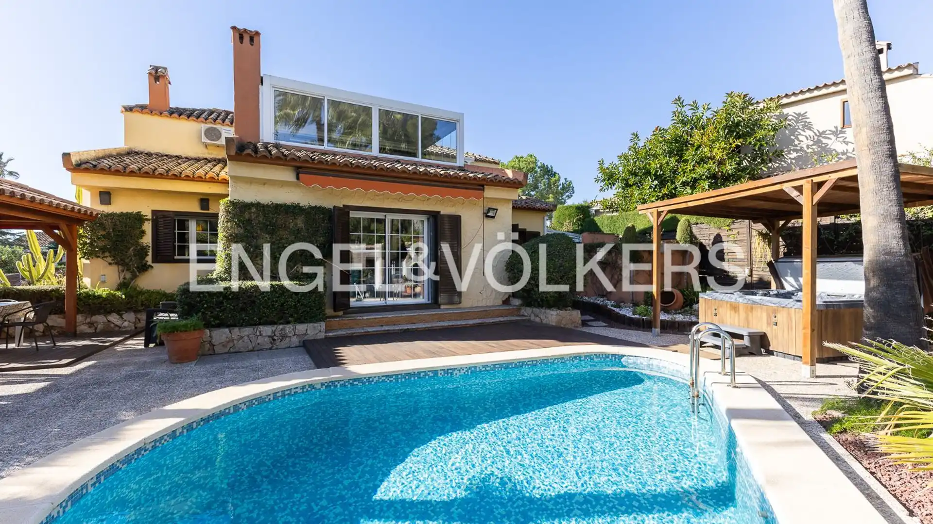 Vista exterior de Casa o chalet en venta en Riba-roja de Túria con Aire acondicionado, Calefacción y Jardín privado