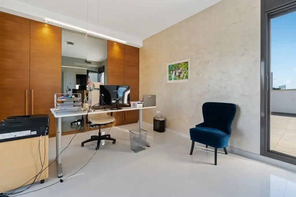 Villa mit Pool zum Verkauf in Calle Juan Marsé, imagen 6