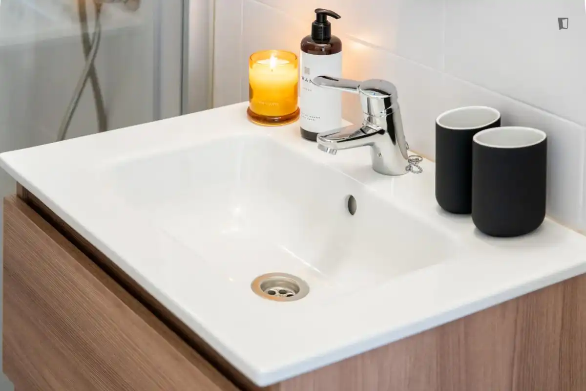 Baño de Apartamento para compartir en Barcelona con Aire acondicionado, Calefacción y Amueblado