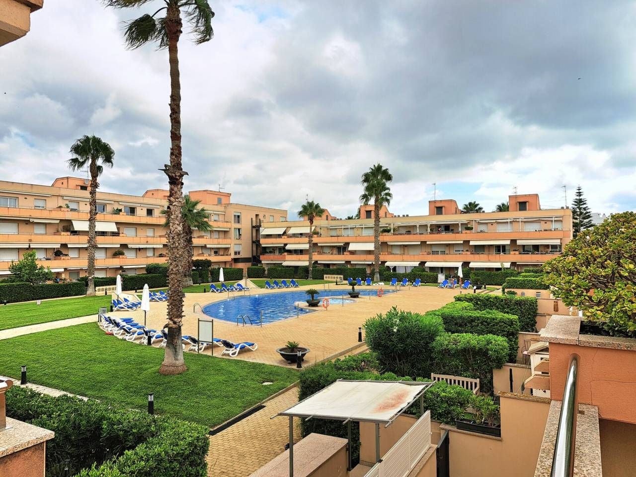 Vista exterior de Casa o xalet de lloguer en Cubelles amb Aire condicionat, Calefacció i Terrassa