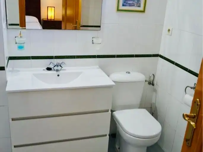 Bany de Casa o xalet de lloguer en Mairena del Aljarafe amb Aire condicionat, Jardí privat i Piscina