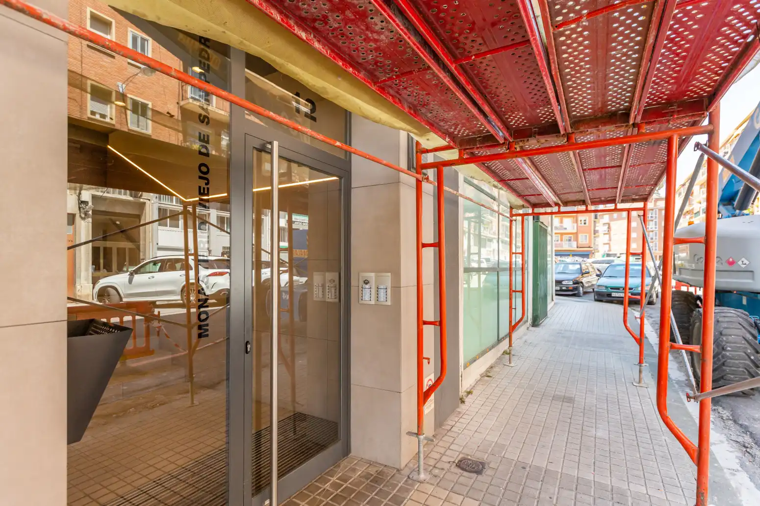 Vista exterior de Piso en venta en  Pamplona / Iruña con Calefacción, Parquet y Balcón