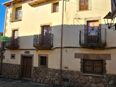 Country house for sale in Perales del Puerto