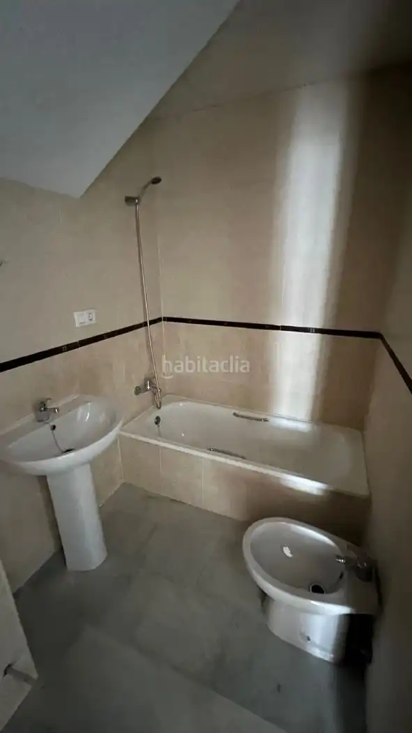 Dúplex con ascensor en venta en Avenida Cameranos 13, imagen 3