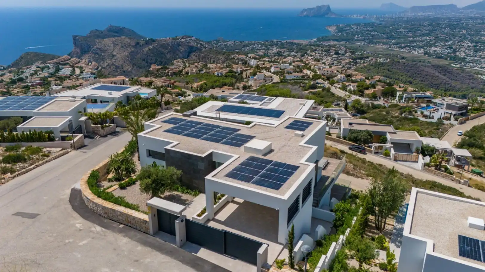 Chalet con piscina en venta en Cumbre del Sol, imagen 4