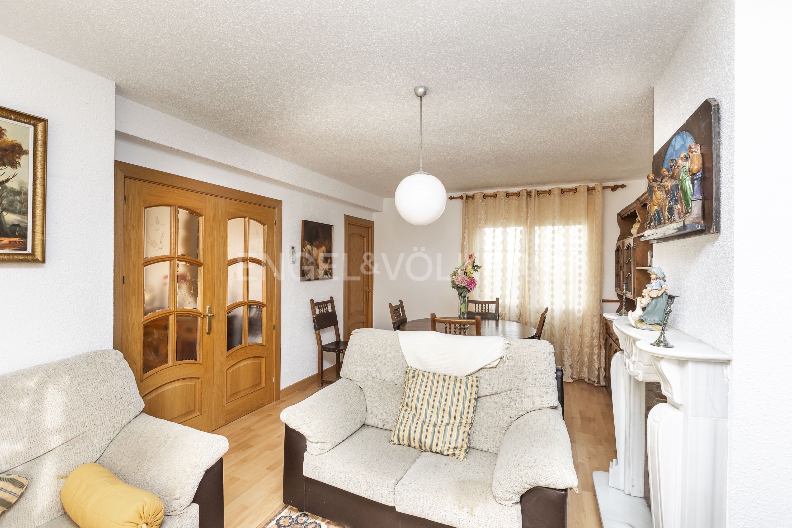 Living room of House or chalet for sale in Talamanca de Jarama  with Air Conditioner and Heating