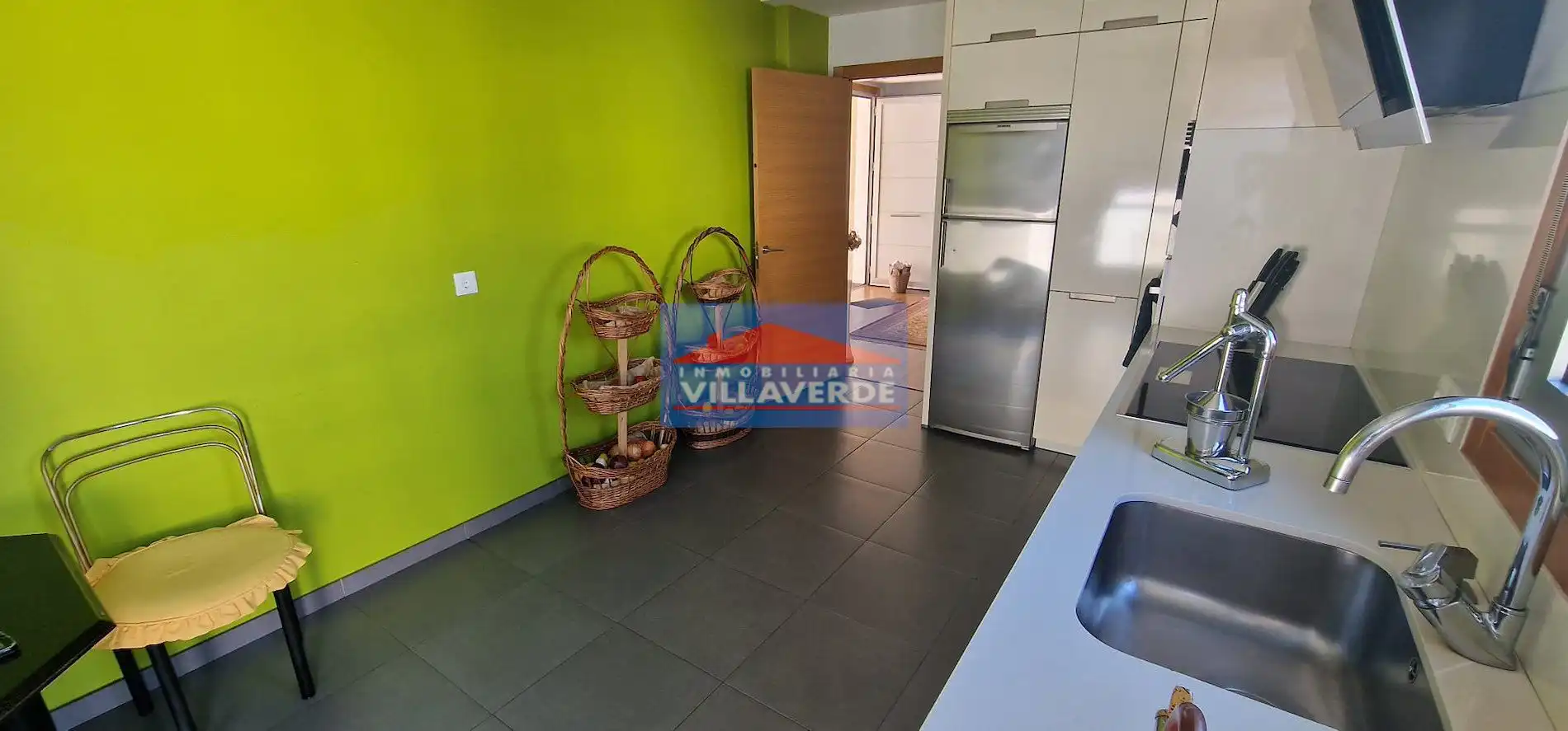 Cocina de Casa o chalet en venta en Cangas  con Terraza, Trastero y Piscina