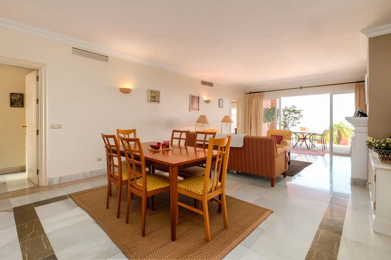 Apartamento con piscina en venta en La Quinta, imagen 9