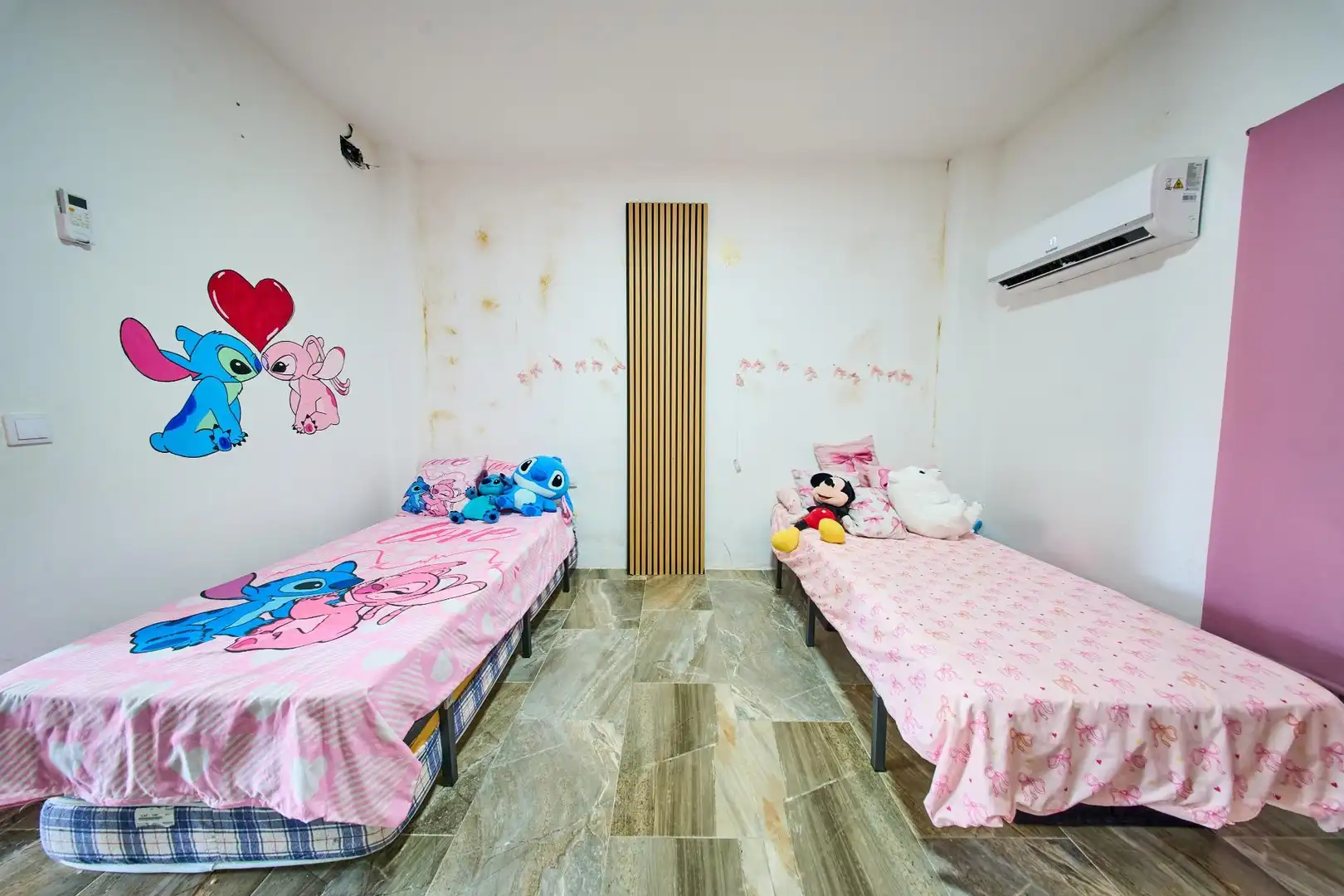 Dormitori de Casa o xalet en venda en Granada