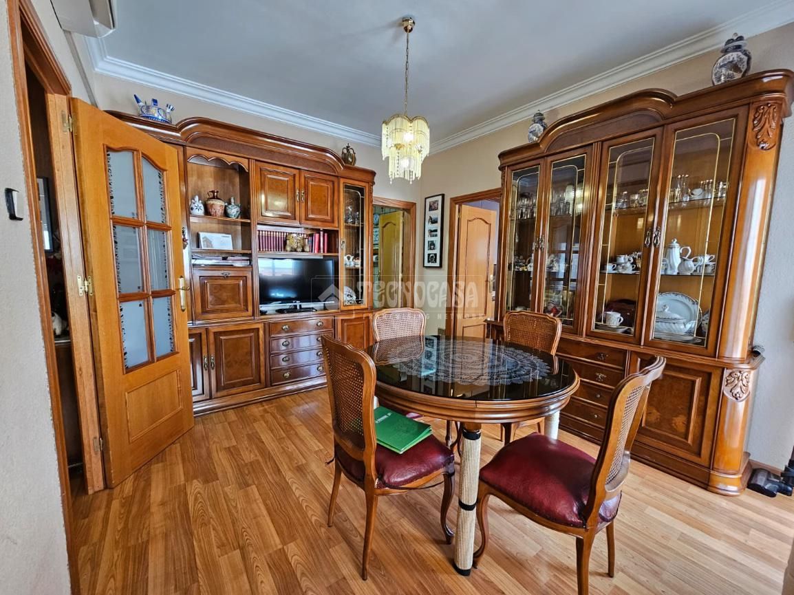 Dining room of Flat for sale in  Barcelona Capital  with Air Conditioner, Parquet flooring and Balcony
