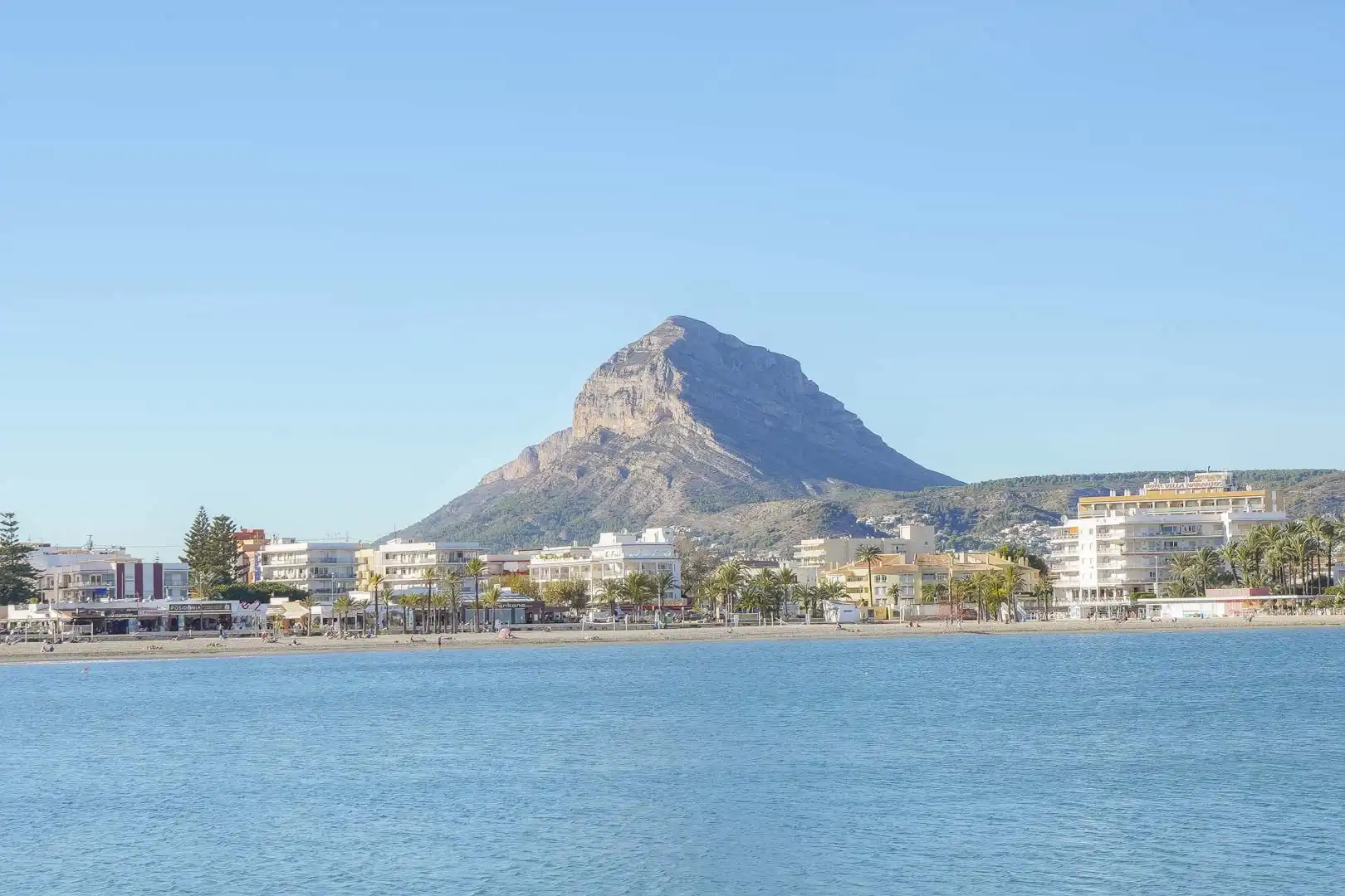 Vista exterior de Casa o chalet en venta en Jávea / Xàbia con Terraza y Piscina