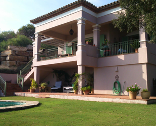 Jardí de Casa o xalet en venda en Sotogrande amb Aire condicionat, Terrassa i Piscina