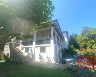 Vista exterior de Casa o xalet en venda en Santander amb Piscina