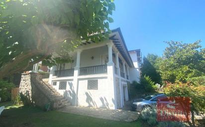 Vista exterior de Casa o xalet en venda en Santander amb Piscina