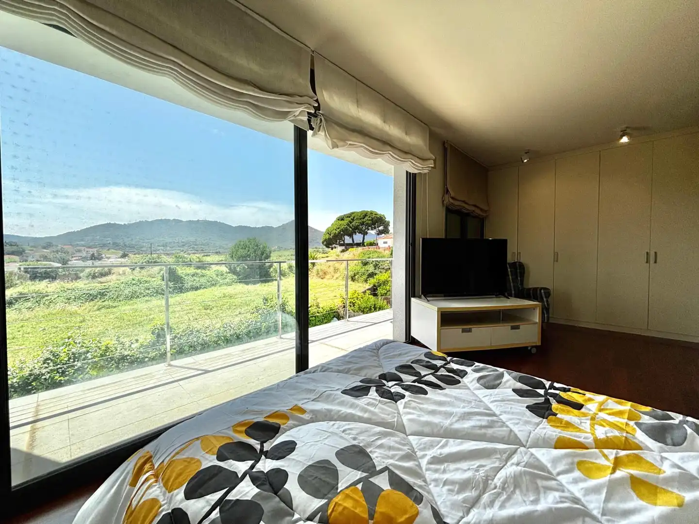 Schlafzimmer von Haus oder Chalet zum Verkauf in Pineda de Mar mit Klimaanlage, Privatgarten und Terrasse