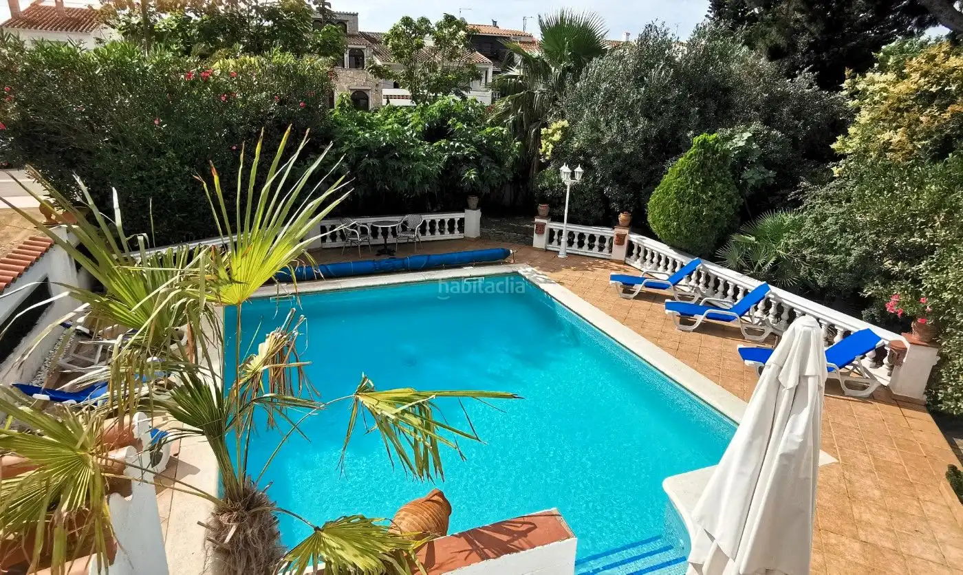 Haus mit Garten zum Verkauf in Carrer Port Siroco 1, imagen 2