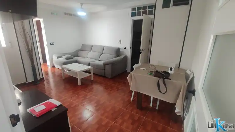 Sala d'estar de Pis en venda en Linares amb Moblat i Balcó