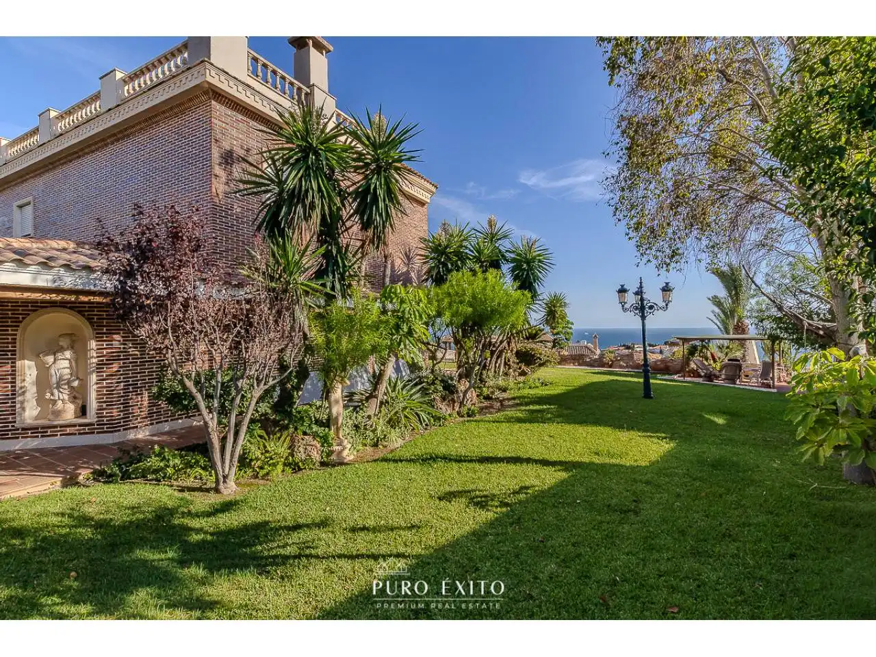 Jardí de Casa o xalet en venda en Málaga amb Aire condicionat, Calefacció i Jardí privat