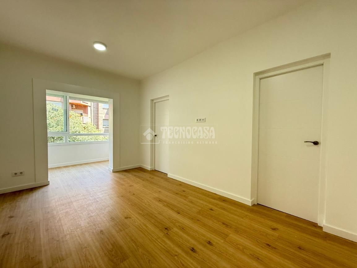 Flat for sale in  Barcelona Capital  with Parquet flooring
