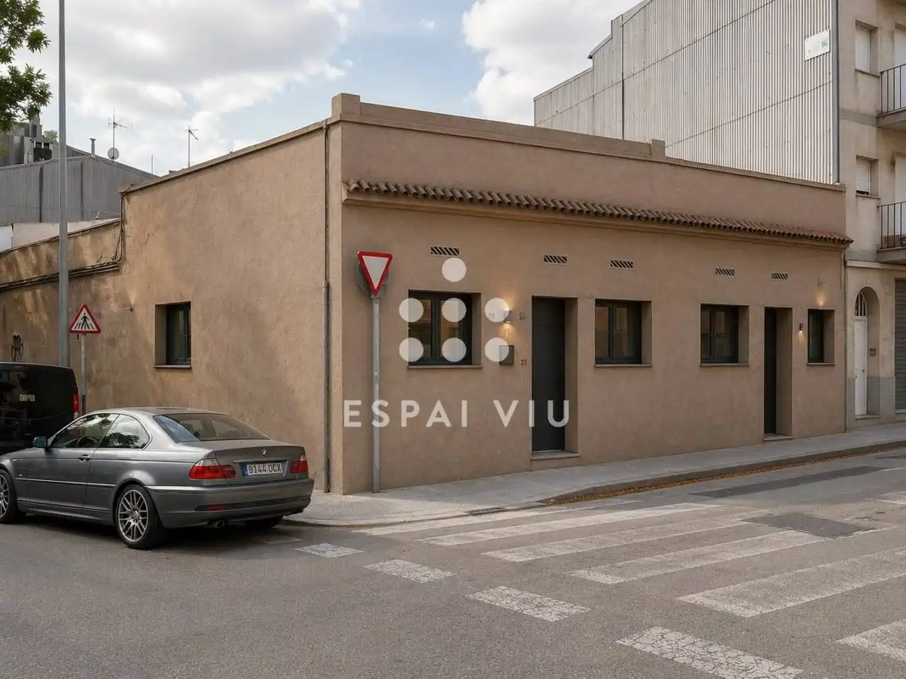 Außenansicht von Haus oder Chalet zum Verkauf in Sabadell mit Heizung und Privatgarten