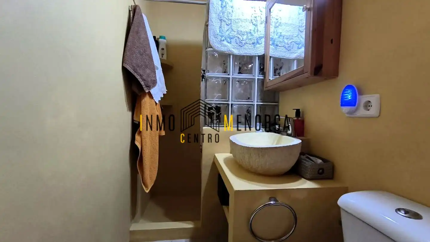 Baño de Finca rústica en venta en Sant Lluís con Aire acondicionado, Jardín privado y Terraza
