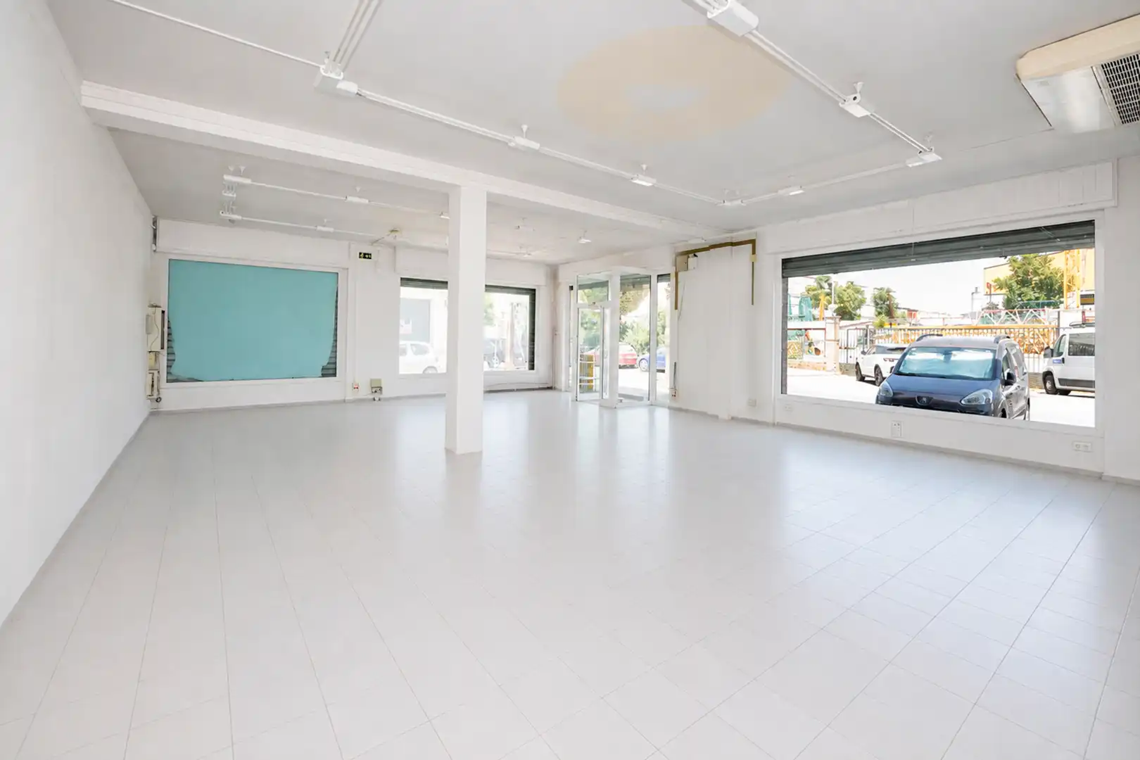 Local comercial de lloguer a Calle Loja