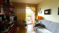 Living room of Flat for sale in  Madrid Capital  with Heating, Private garden and Terrace