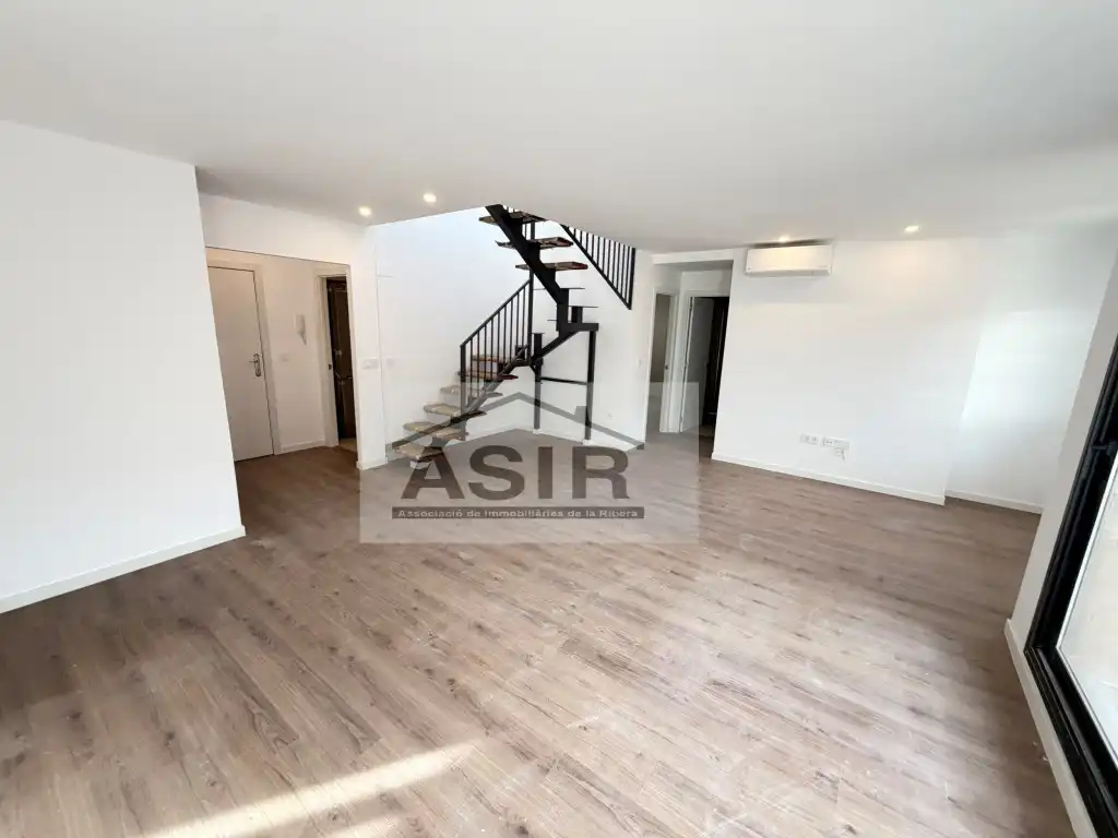 Sala de estar de Ático de alquiler en Polinyà de Xúquer con Piscina