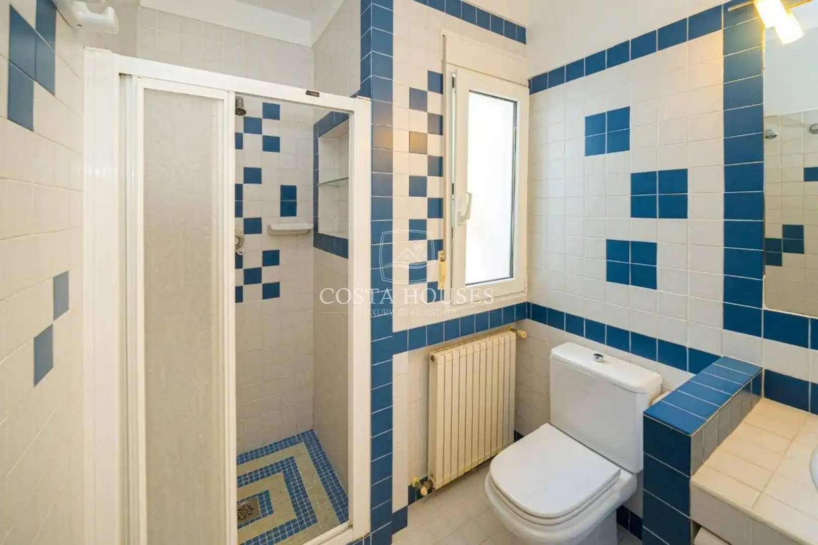 Bathroom of Houses for sale in Dénia  with Air Conditioner, Private garden and Terrace
