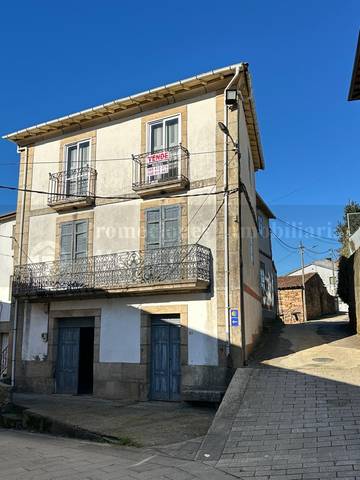 Casa-chalet en Venta en Laza