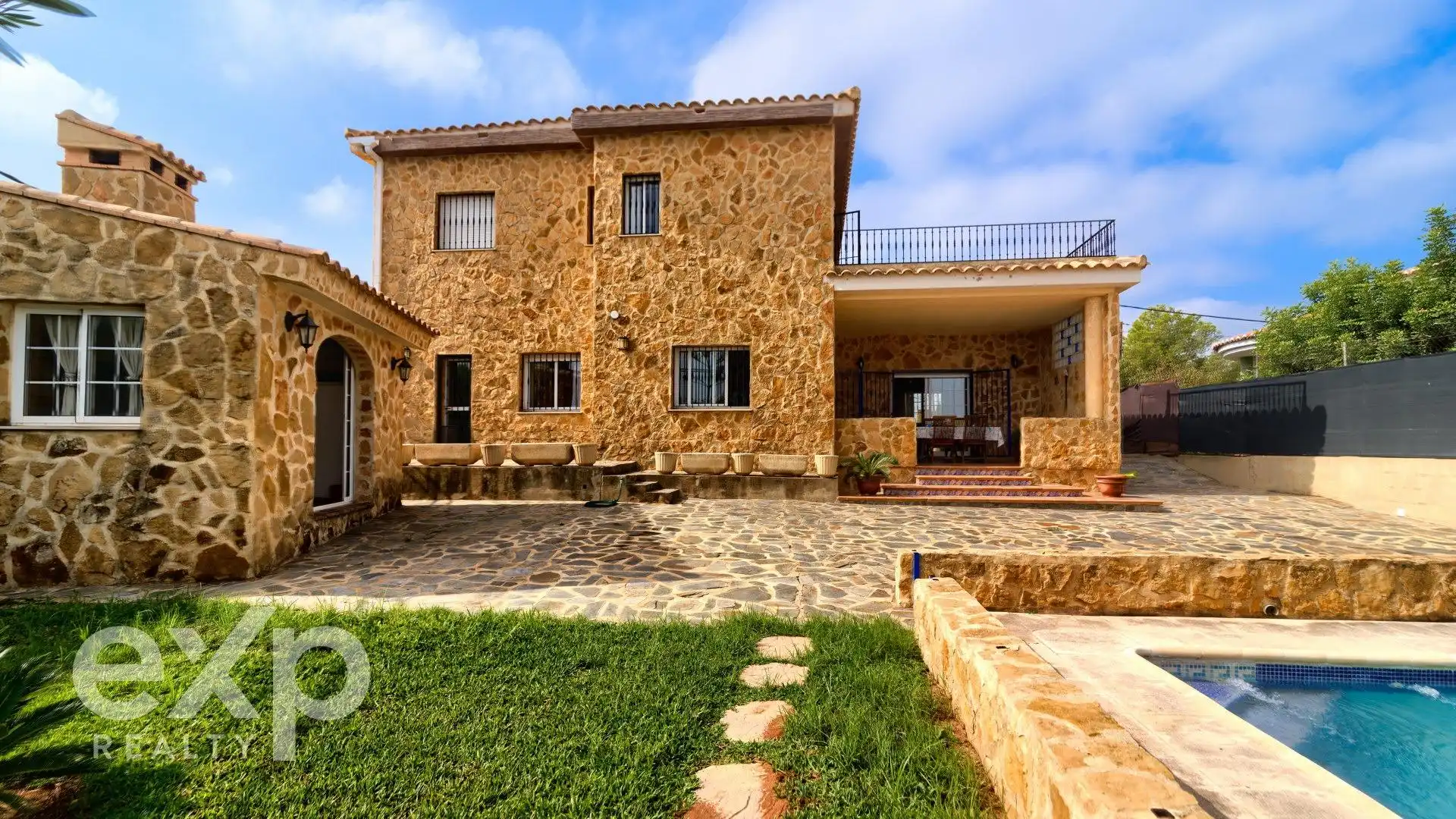 Villa con terrazza in vendita a Calle LOS LAGOS, imagen 2