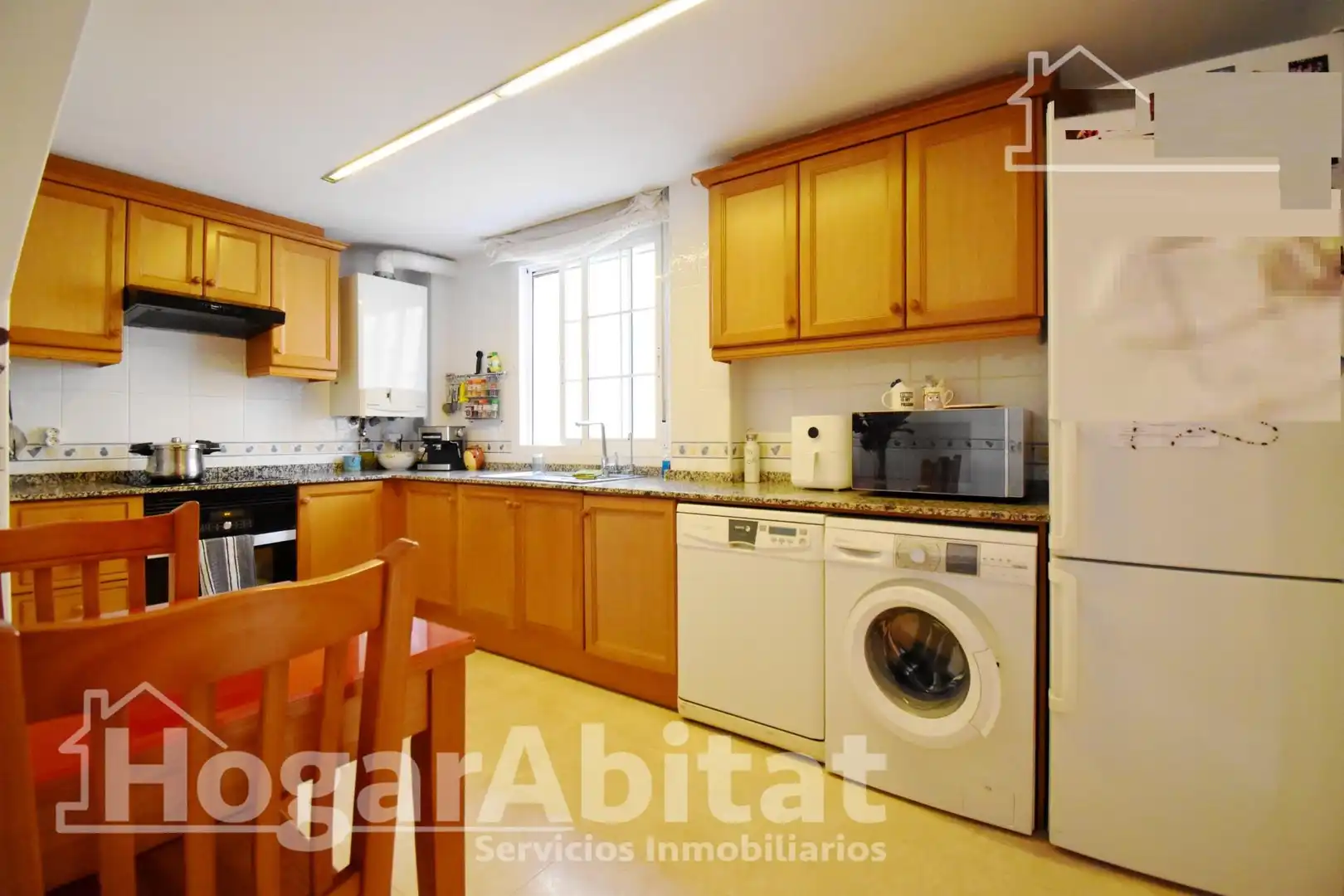 Küche von Einfamilien-Reihenhaus zum Verkauf in Cullera mit Heizung, Terrasse und Abstellraum