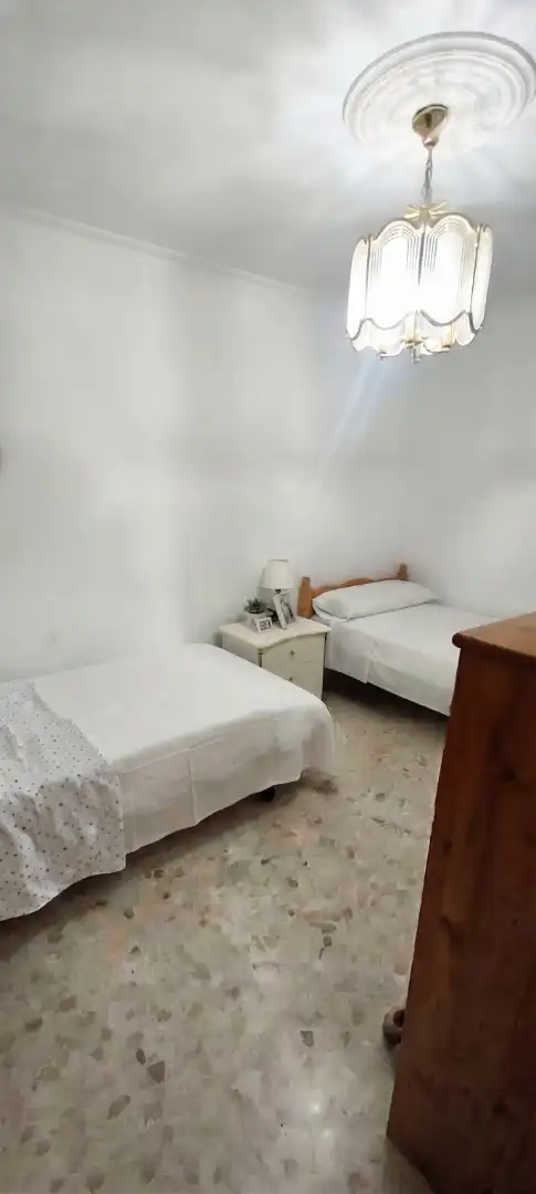 Schlafzimmer von Haus oder Chalet zum Verkauf in Sevilla mit Klimaanlage, Privatgarten und Terrasse
