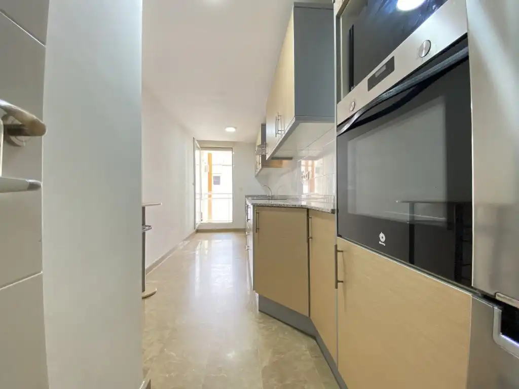 Piso en venta en Calle Sant Bertomeu, Avenida Alemania-Italia