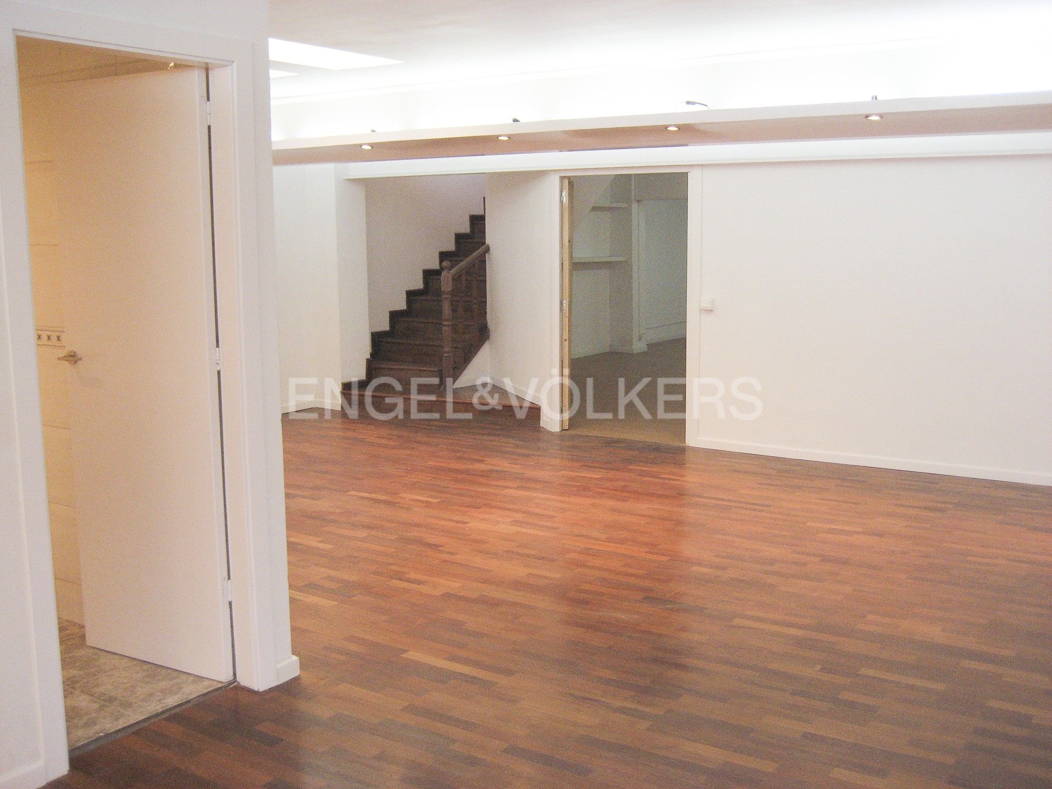 Apartment for sale in Sant Joan Despí  with Heating, Parquet flooring and Terrace
