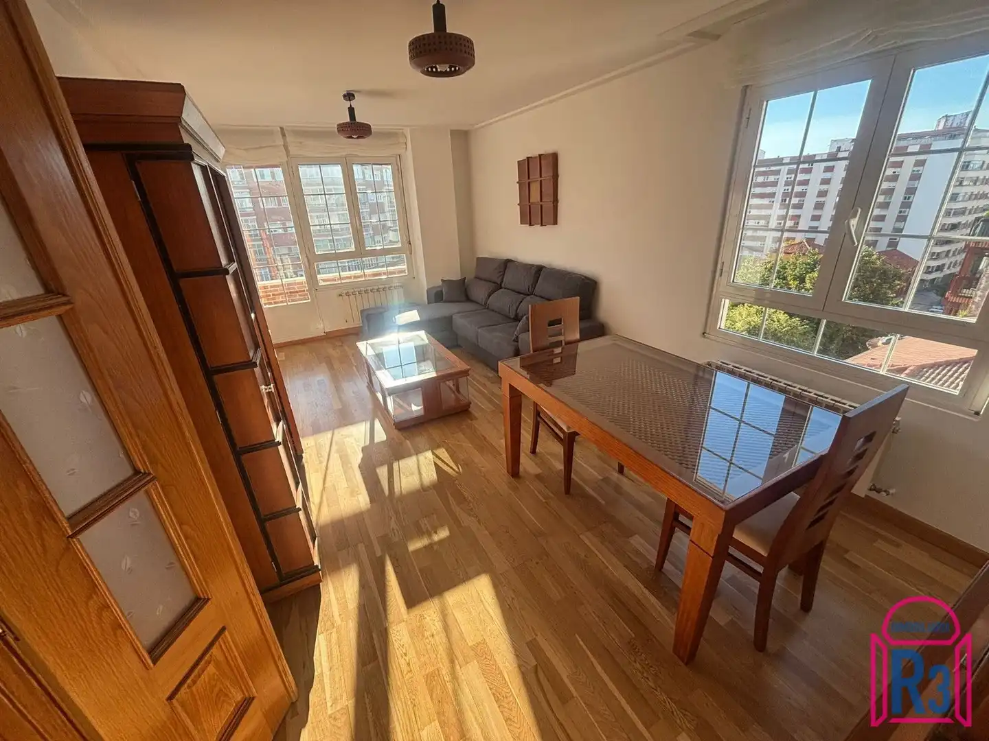 Sala de estar de Apartamento de alquiler en León Capital  con Calefacción, Terraza y Trastero