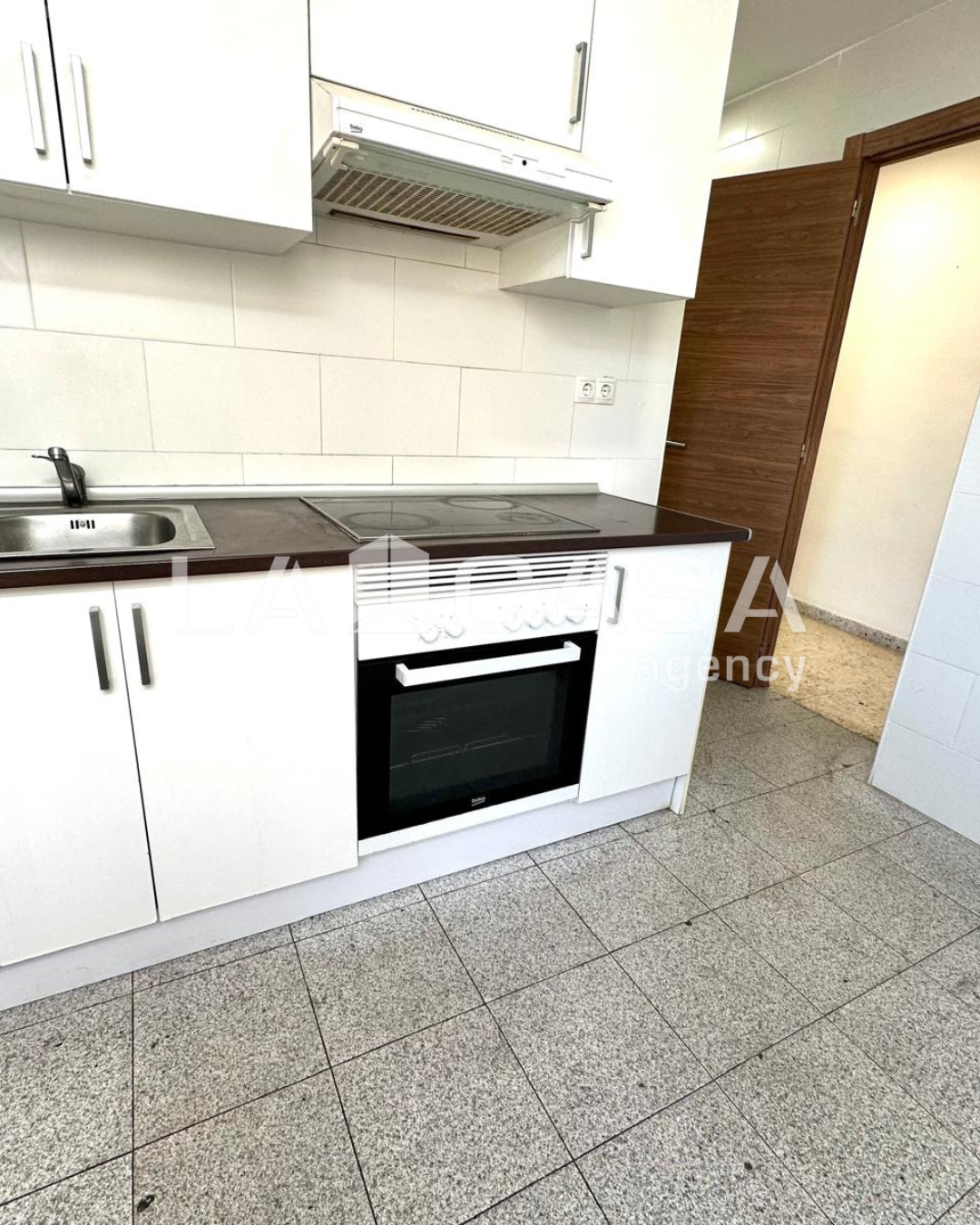 Kitchen of Flat for sale in  Sevilla Capital  with Terrace