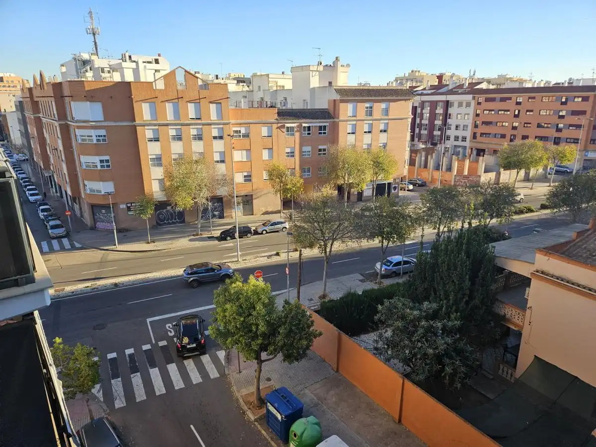 Dachboden zur Miete in Almenara, Ciutat del Transport - La Salera