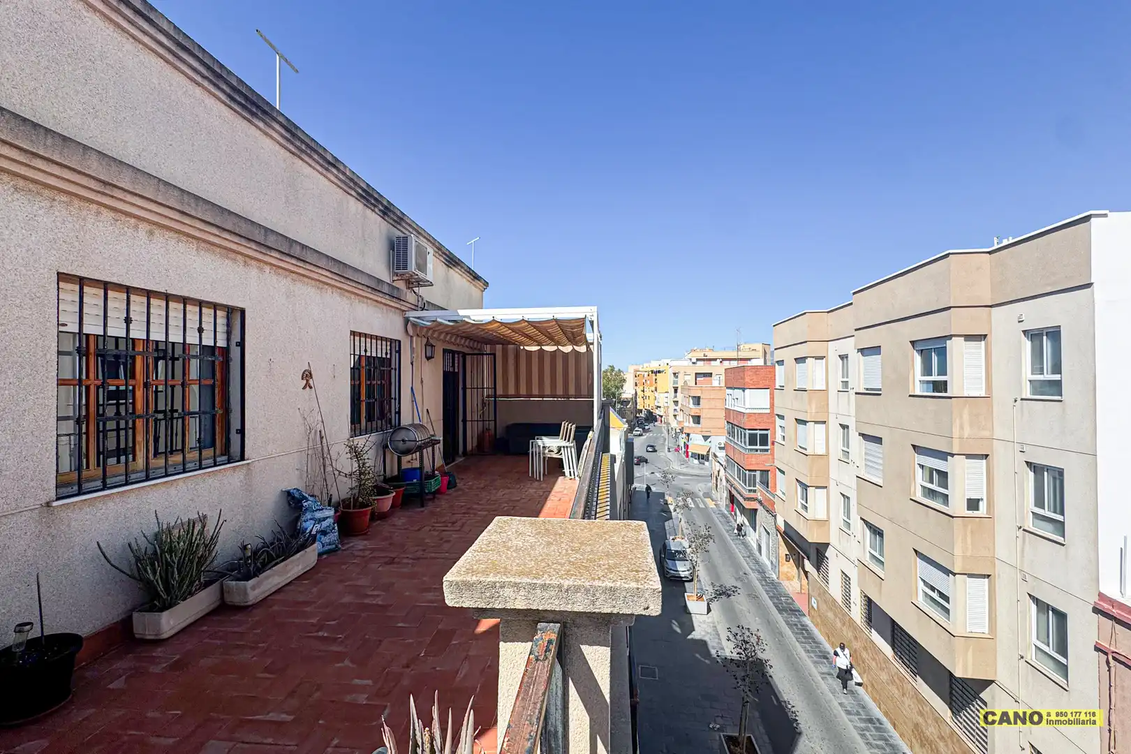 Vista exterior de Piso en venta en Almería con Terraza y Trastero