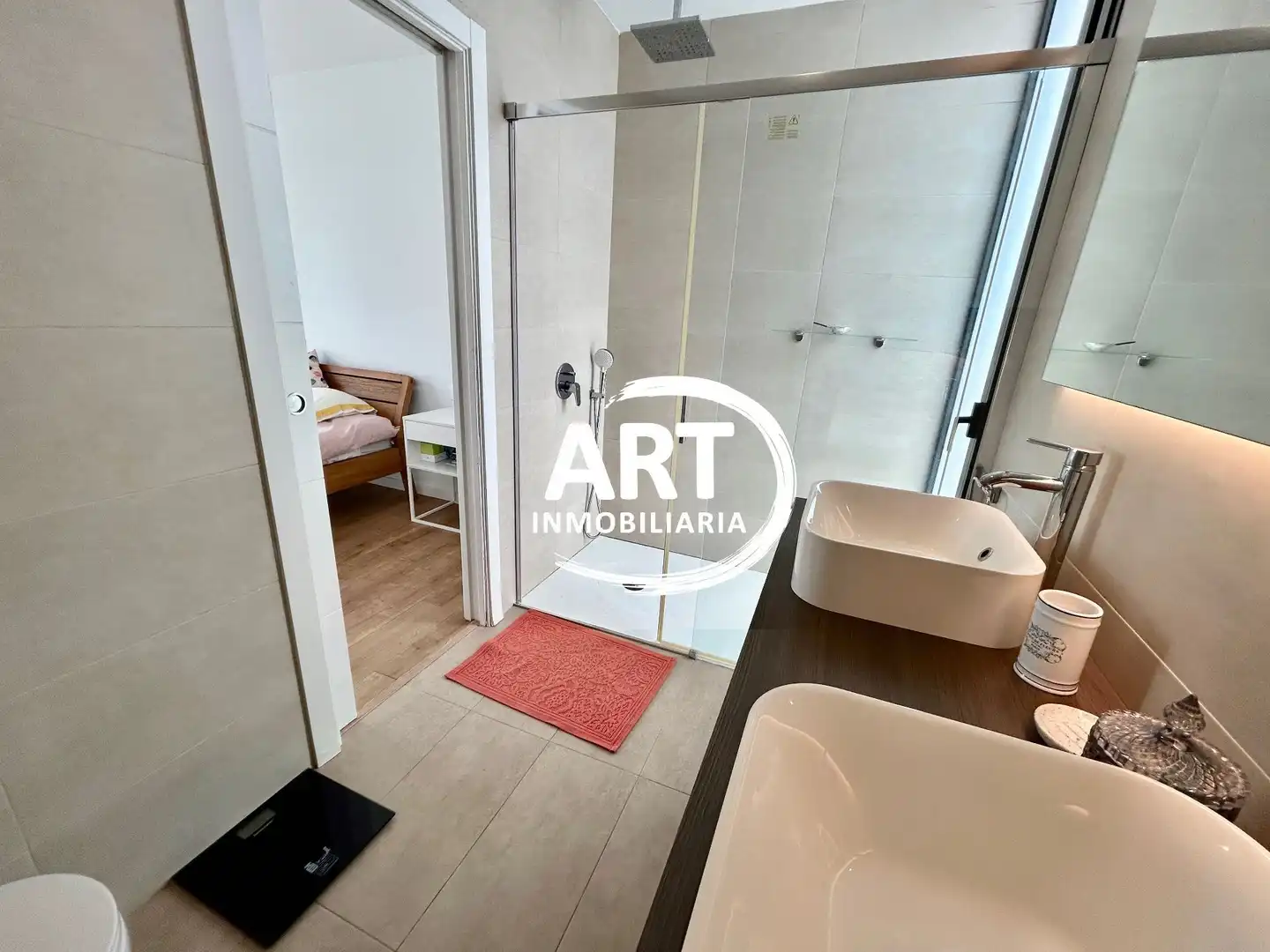 Bathroom of Houses for sale in L'Eliana  with Air Conditioner, Heating and Private garden