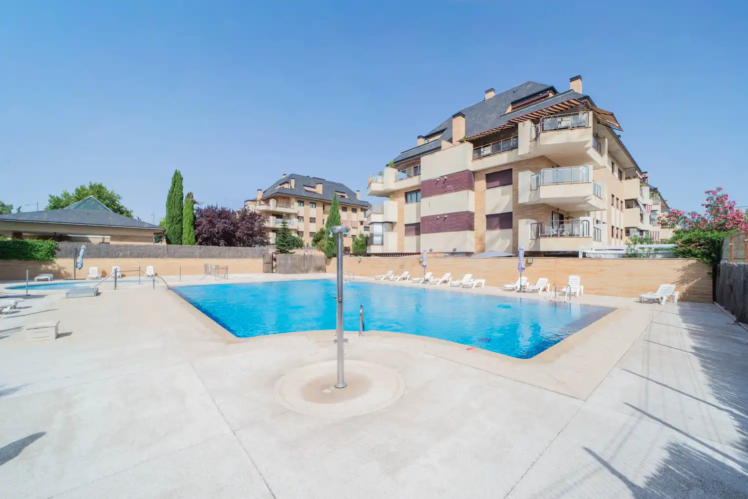 Piscina de Pis en venda en Boadilla del Monte amb Aire condicionat, Calefacció i Parquet