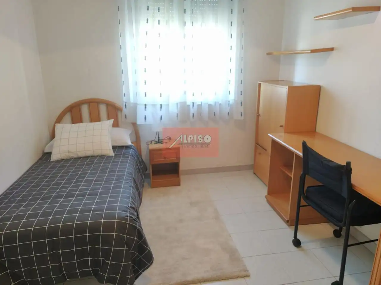 Habitación de Piso de alquiler en Ourense Capital  con Calefacción, Amueblado y Balcón