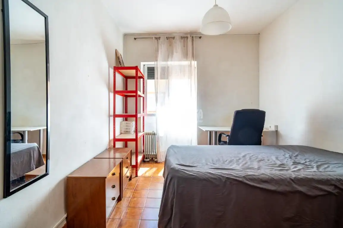 Habitación de Piso en venta en Granada con Aire acondicionado y Balcón